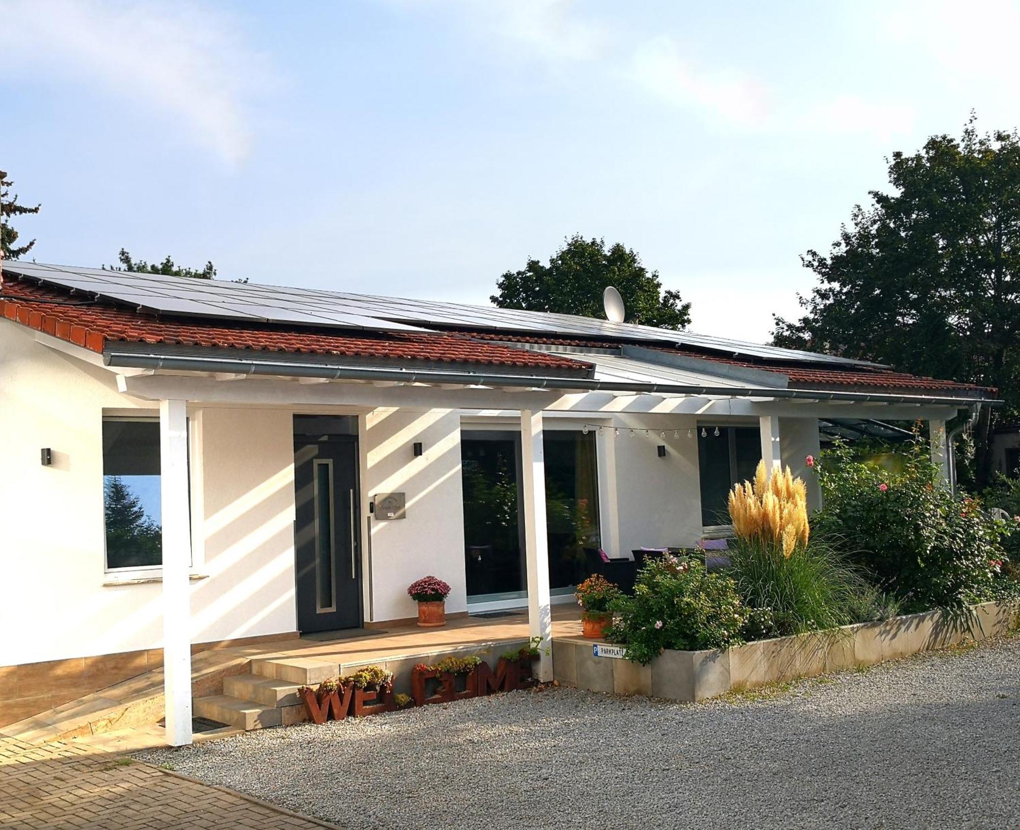 Auszeit Erfurt - Stilvoller Bungalow Mit Parkplatz - Zentrumsnah المظهر الخارجي الصورة